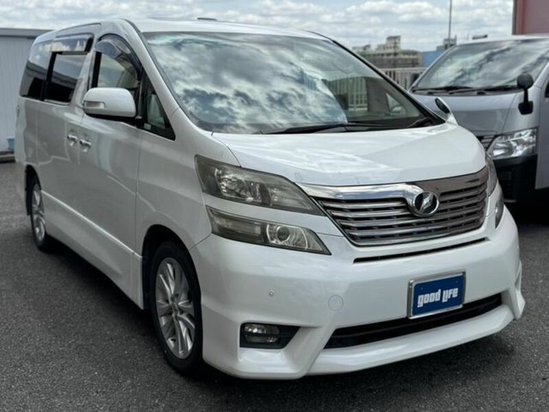 TOYOTA　VELLFIRE