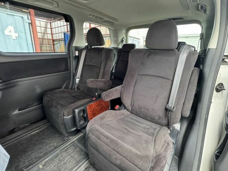 VELLFIRE-7