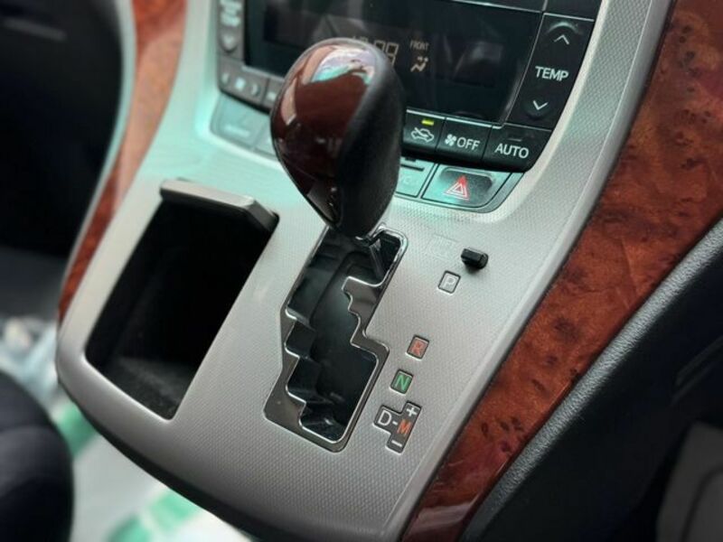 VELLFIRE-17