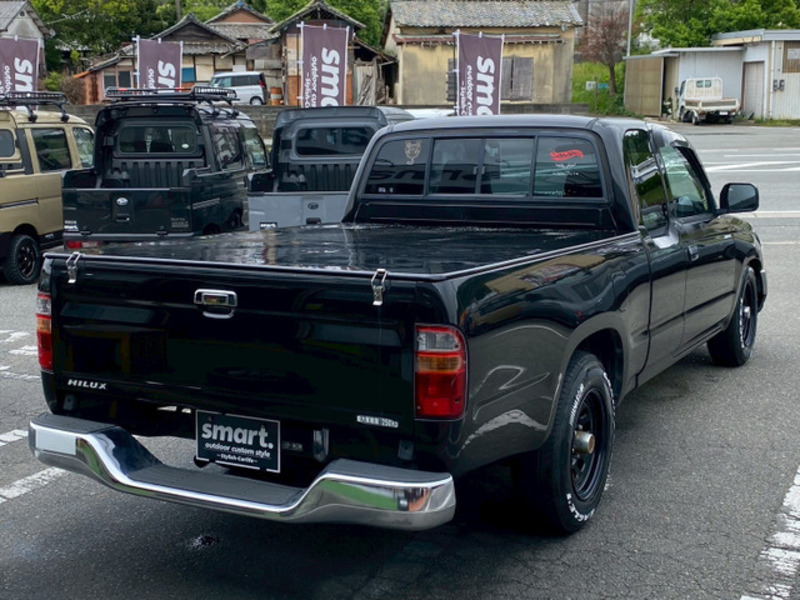 HILUX