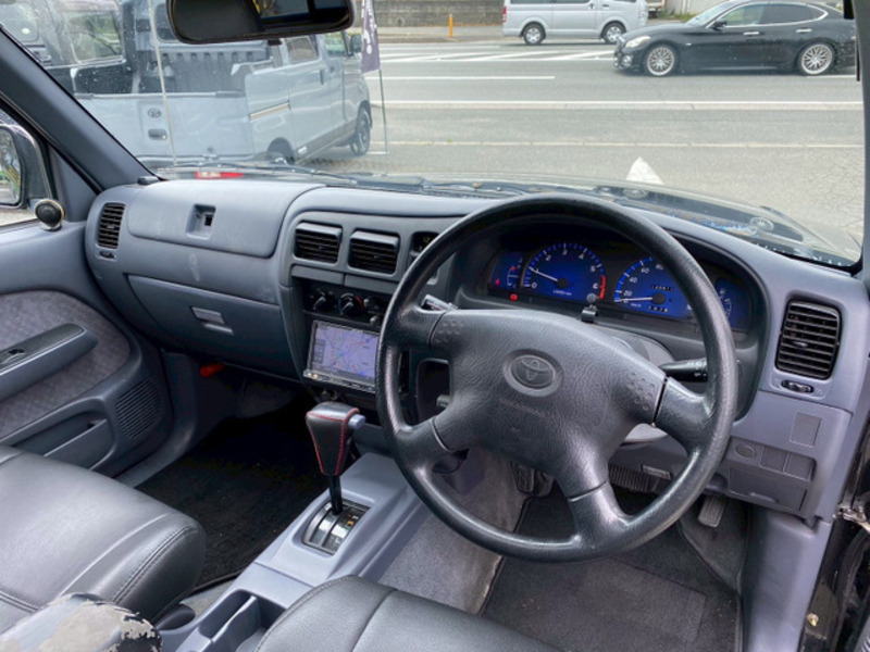 HILUX