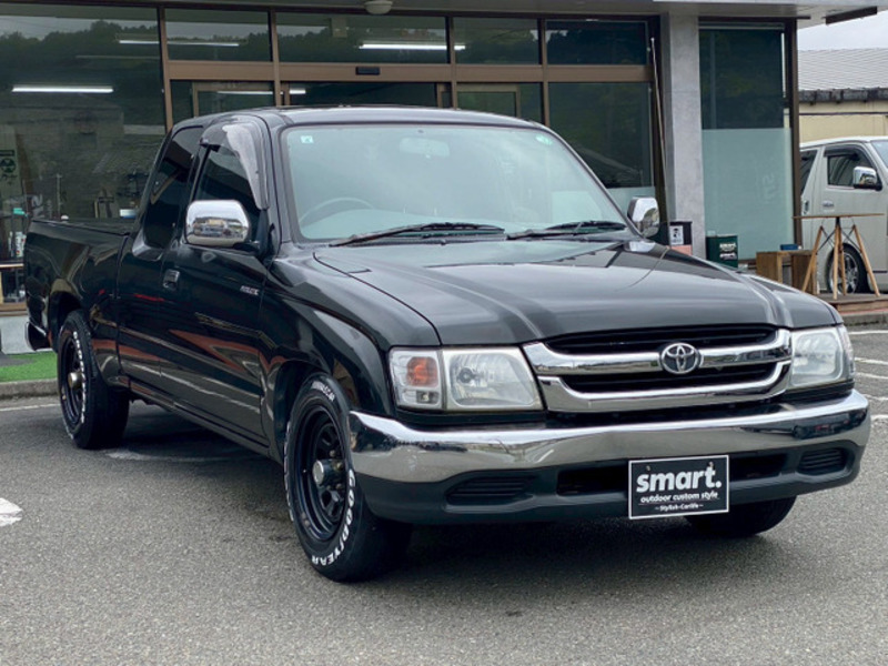 HILUX