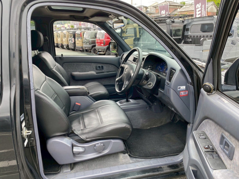 HILUX