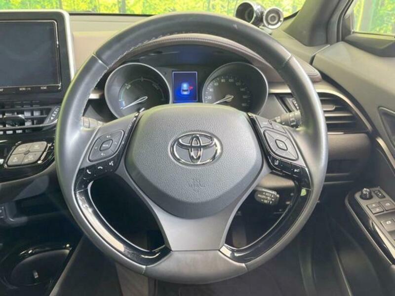 C-HR-8
