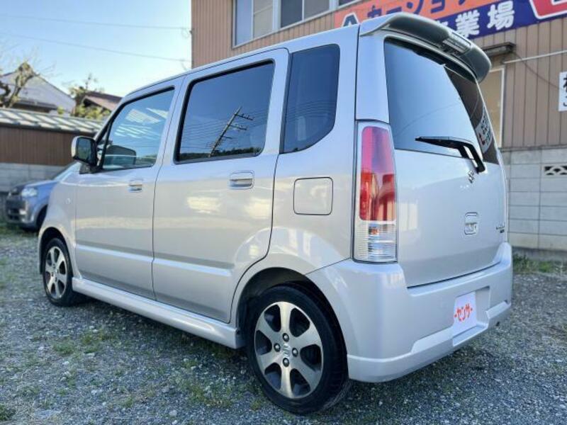 WAGON R