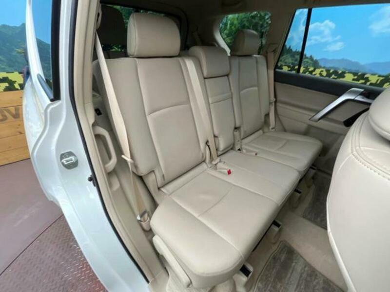 LAND CRUISER PRADO-9