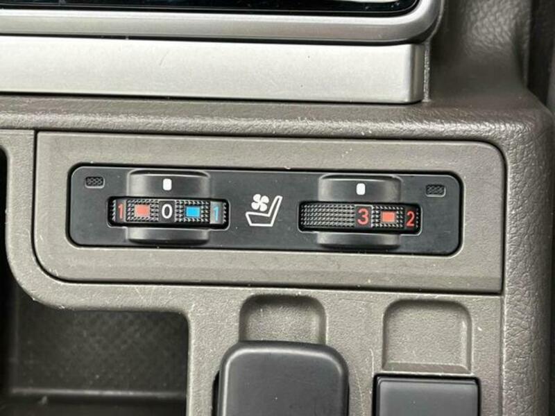 LAND CRUISER PRADO-6