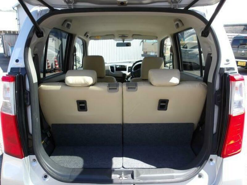 WAGON R-17
