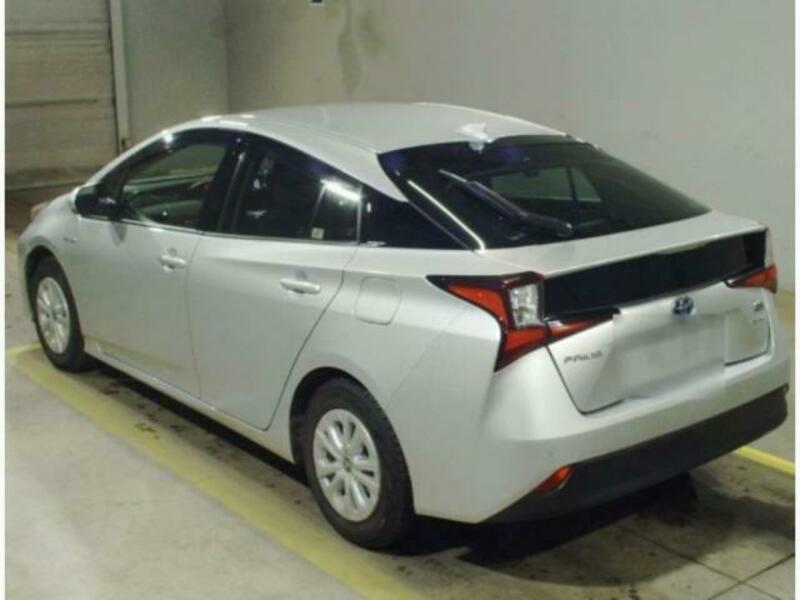 PRIUS-4