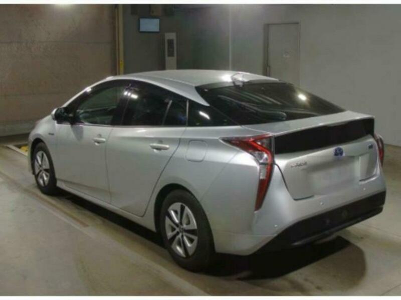 PRIUS-3
