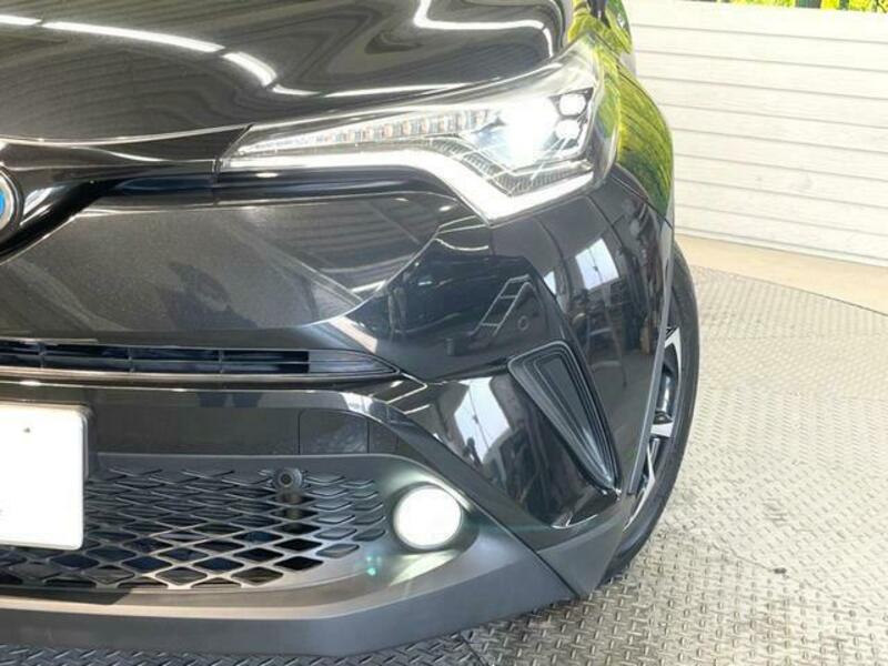 C-HR-12