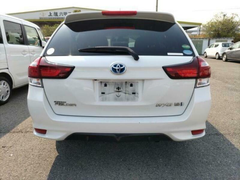COROLLA FIELDER