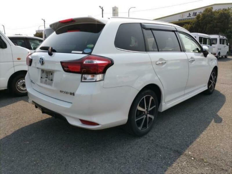COROLLA FIELDER