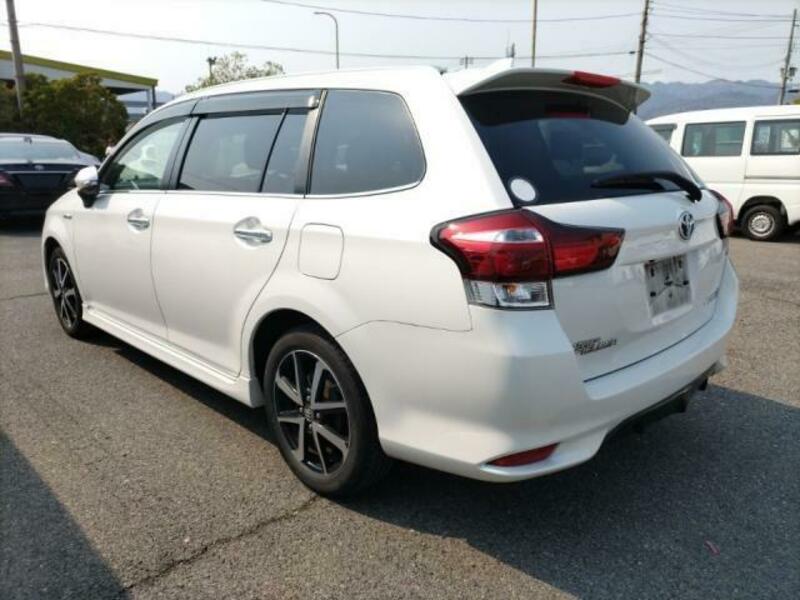 COROLLA FIELDER