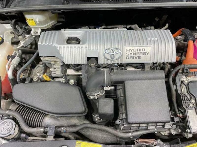 PRIUS-17