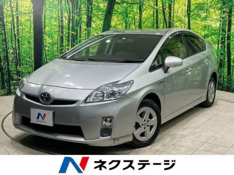 TOYOTA　PRIUS