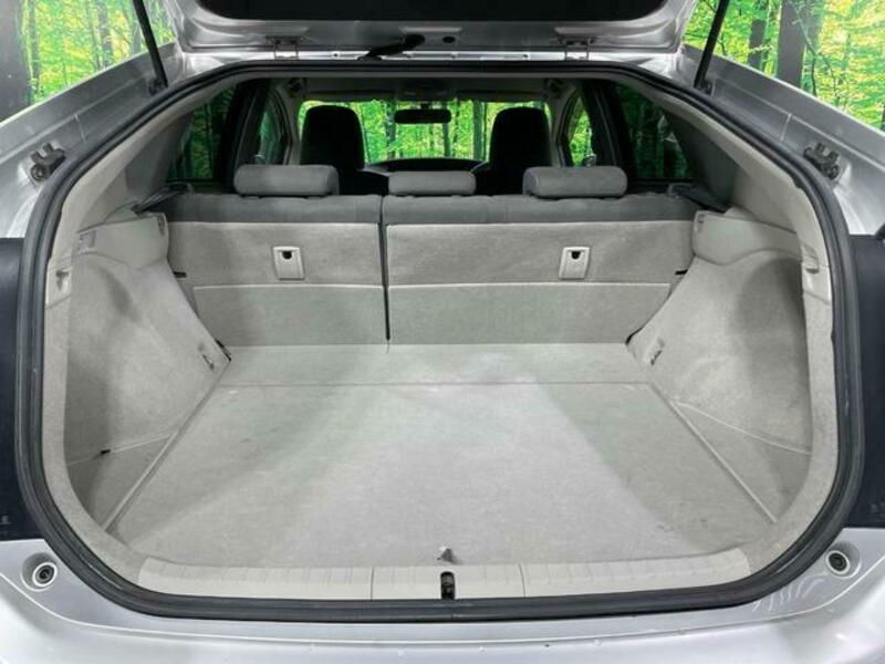 PRIUS-11