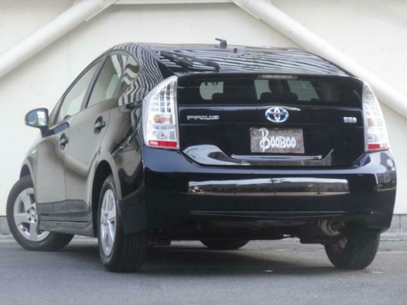 PRIUS-4