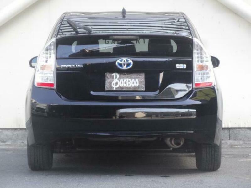 PRIUS-10
