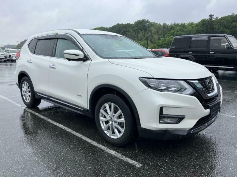 X-TRAIL