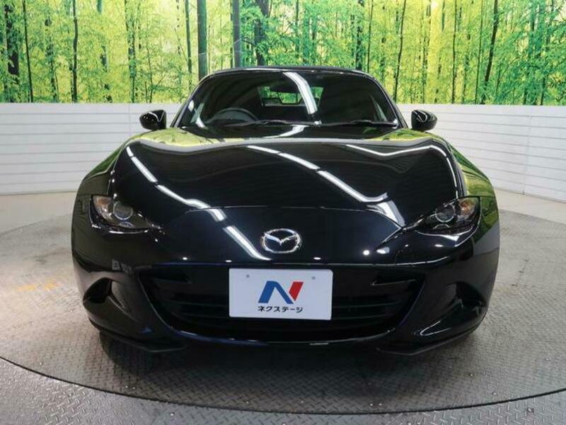 ROADSTER-12