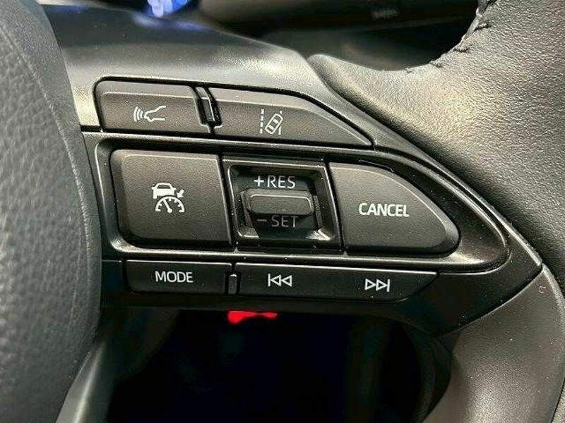 YARIS CROSS-7