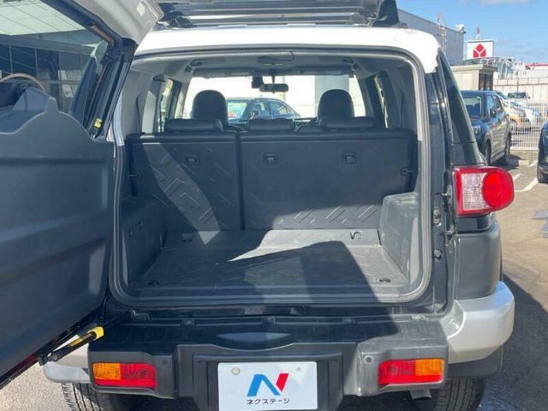 FJ CRUISER-9