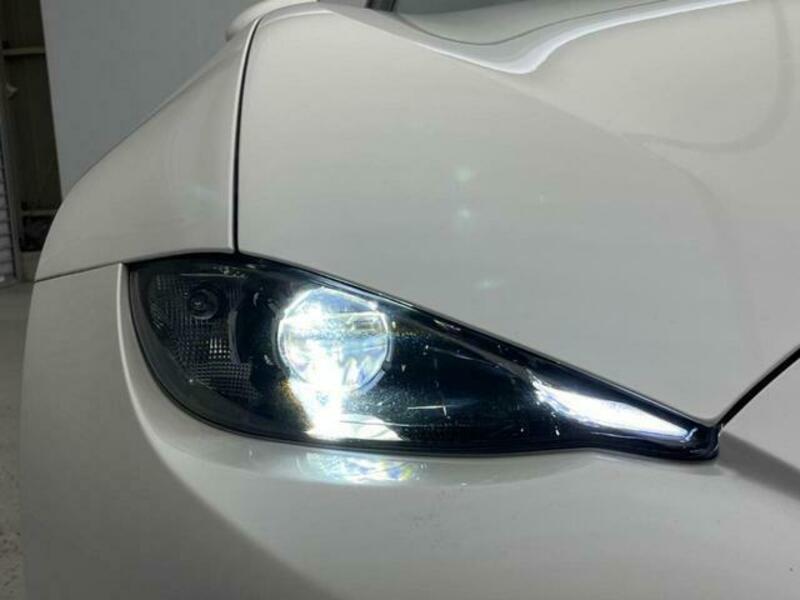 ROADSTER-11