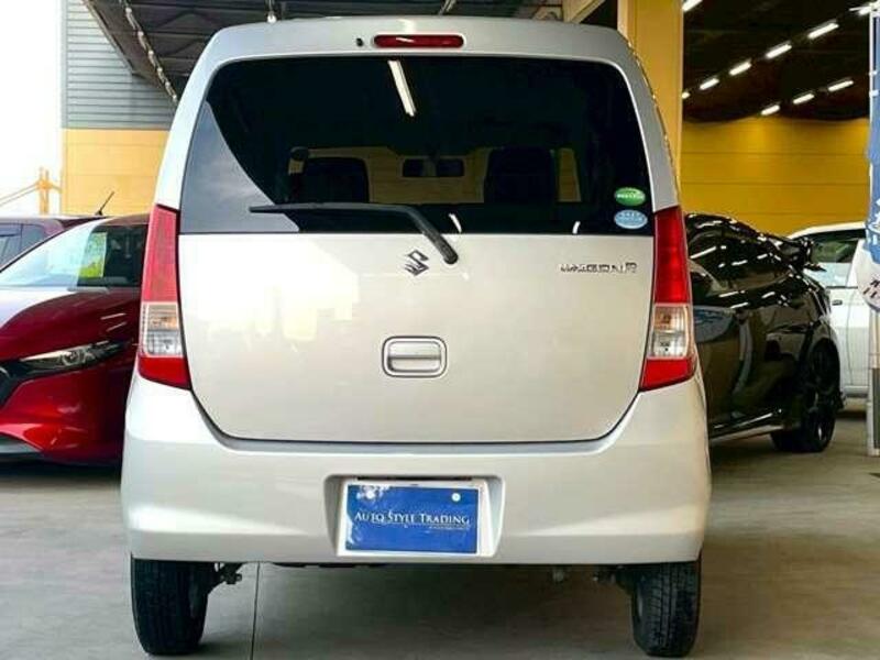 WAGON R-17