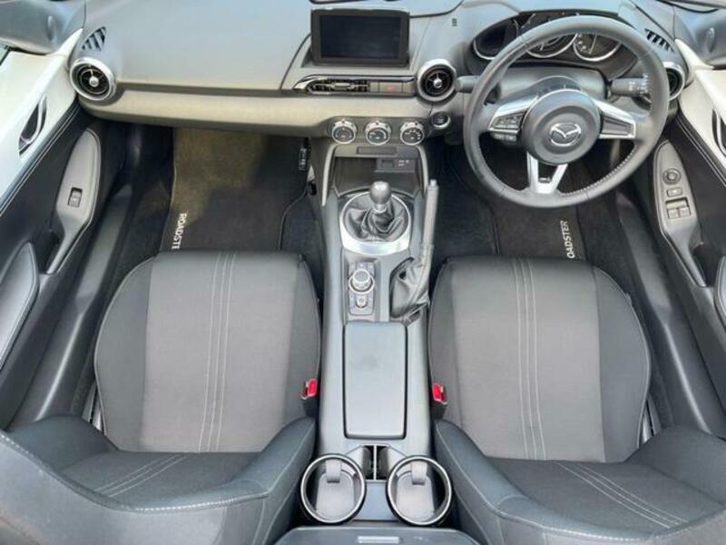 ROADSTER-1