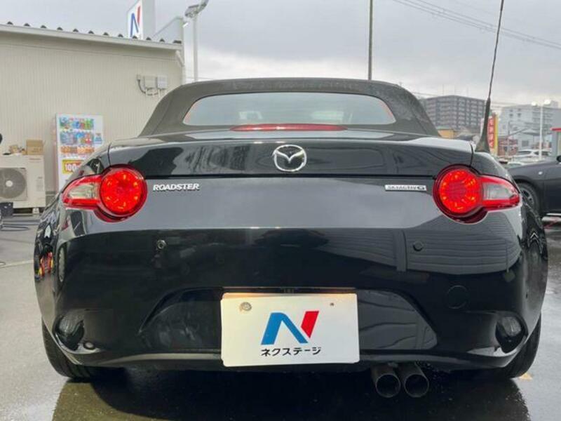 ROADSTER-12