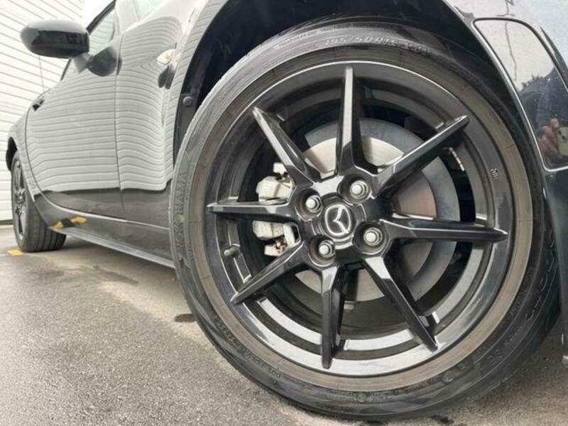ROADSTER-14