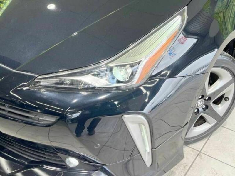 PRIUS-11