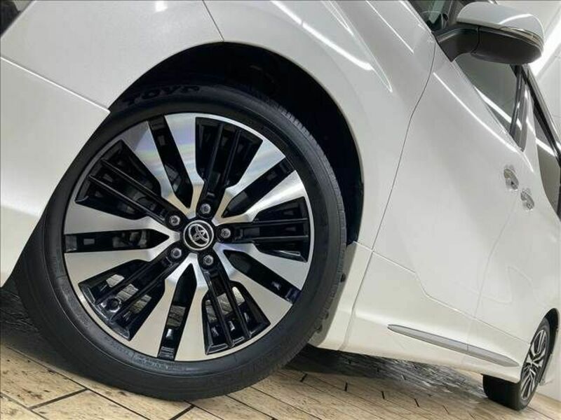 VELLFIRE-18