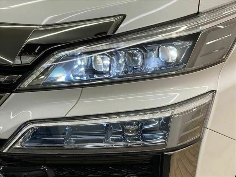 VELLFIRE-19