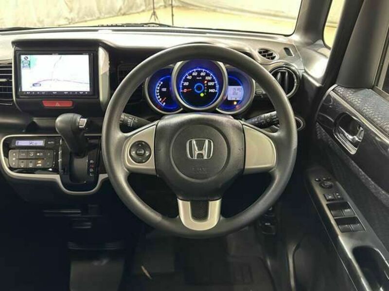 N BOX CUSTOM