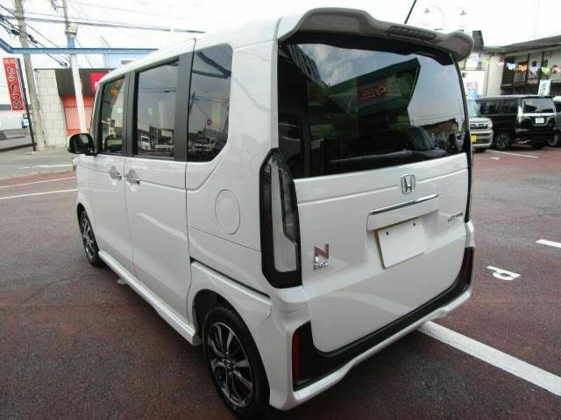 N BOX CUSTOM-1