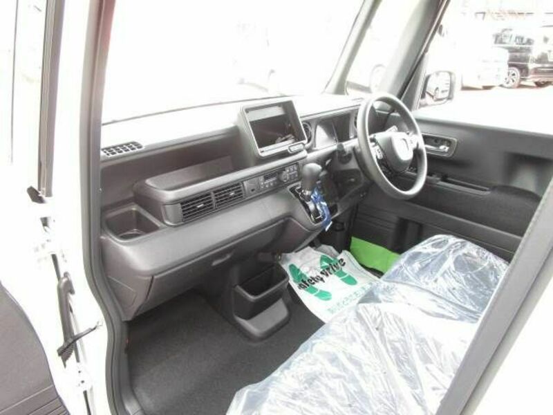 N BOX CUSTOM-8