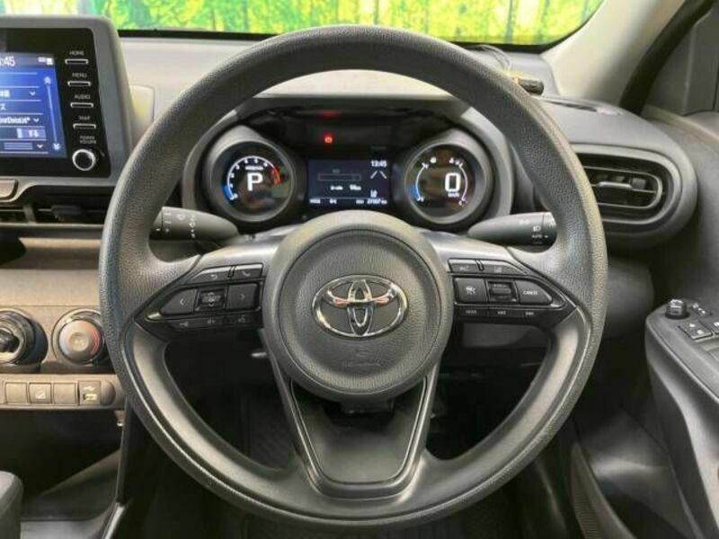 YARIS CROSS-11
