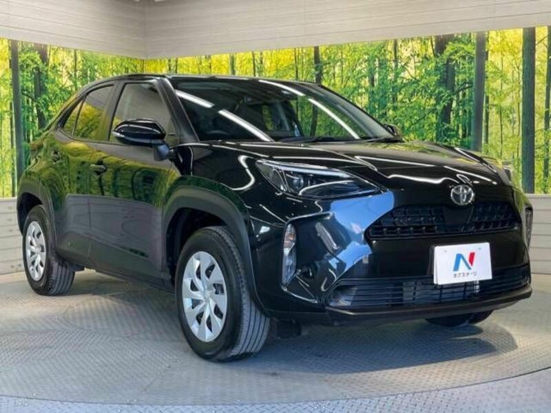 YARIS CROSS-16