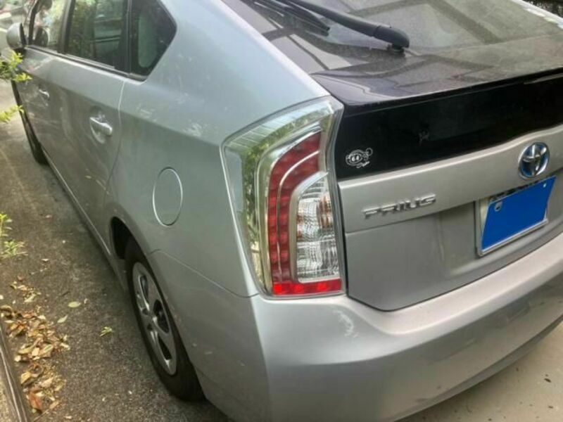 PRIUS-6