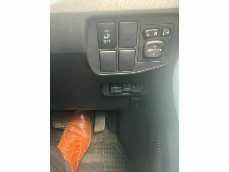 PRIUS-14