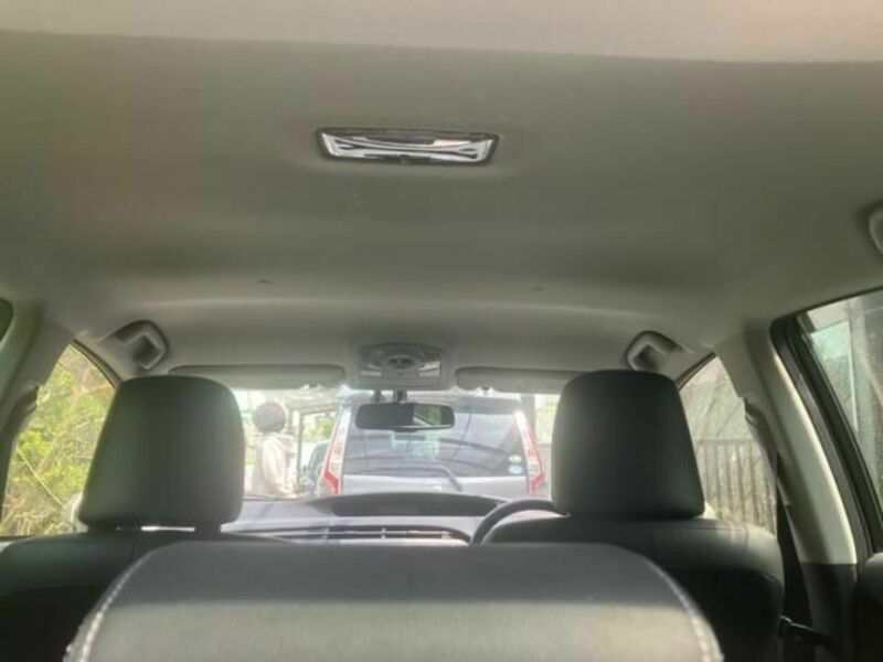 PRIUS-25