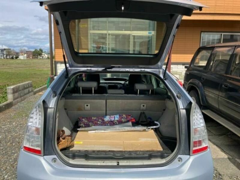 PRIUS-12