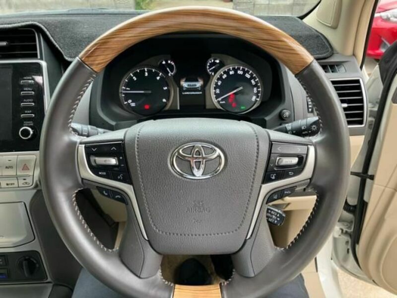 LAND CRUISER PRADO-14