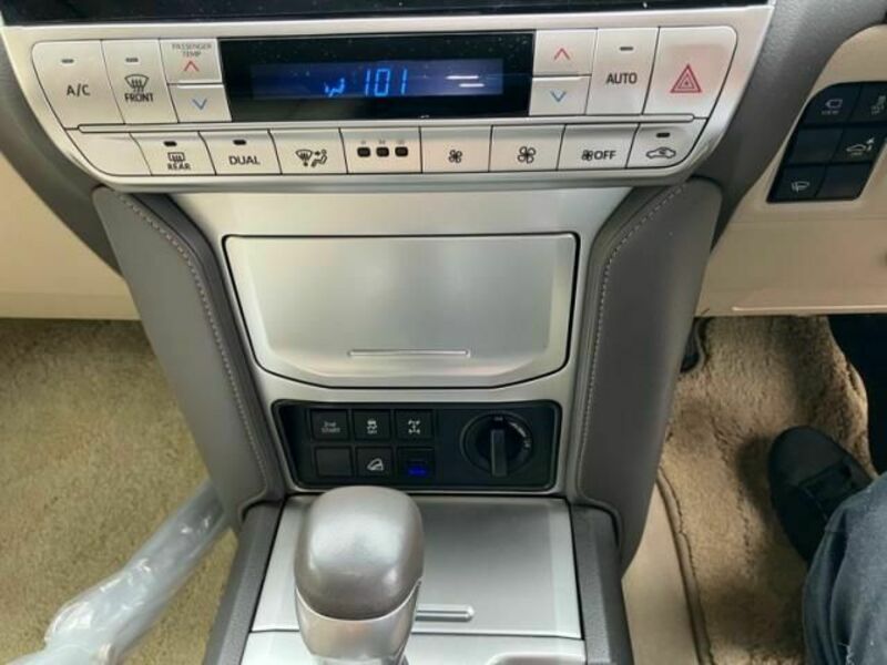 LAND CRUISER PRADO-19