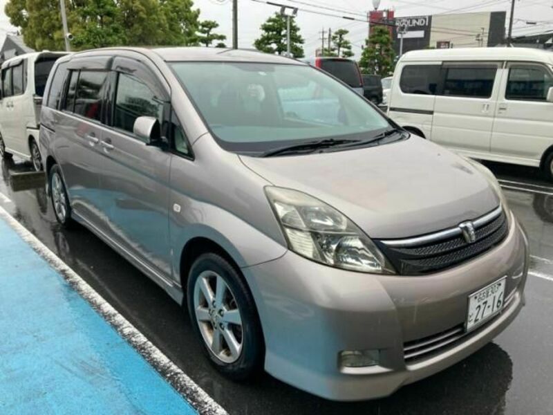 TOYOTA ISIS