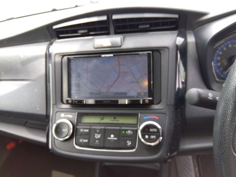 COROLLA AXIO-11
