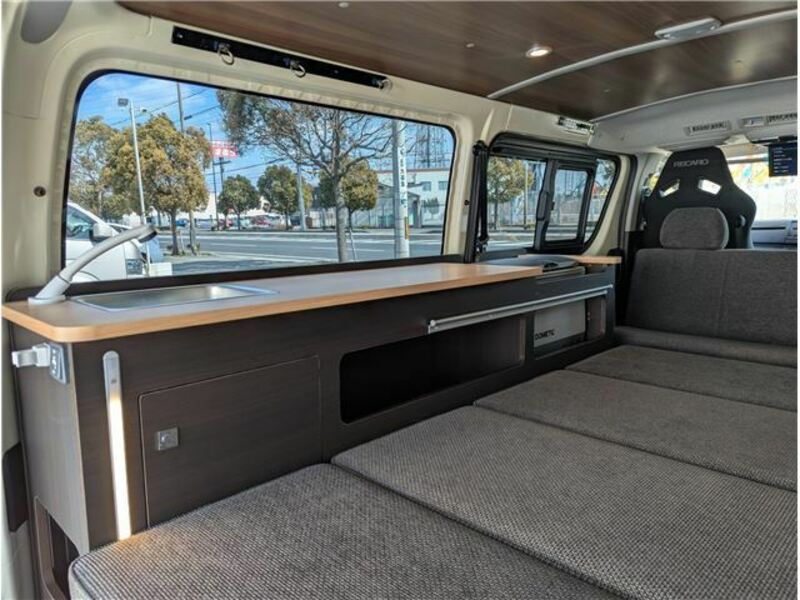 HIACE VAN-9