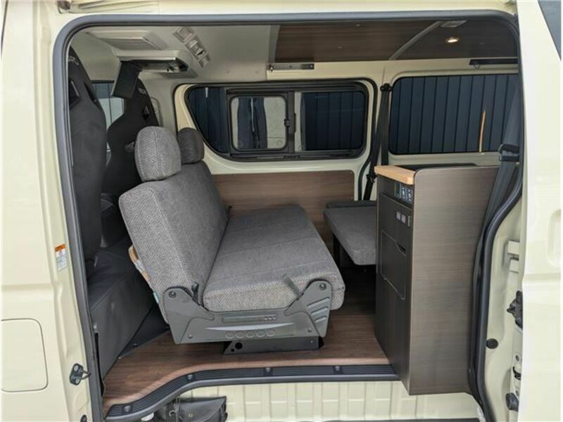 HIACE VAN-12